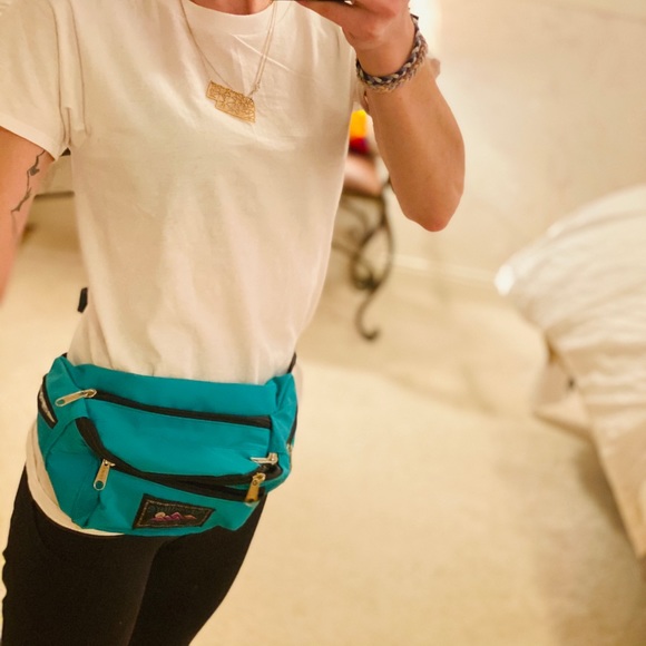 Old school 80’s fanny pack. The OG fanny. - Picture 2 of 5